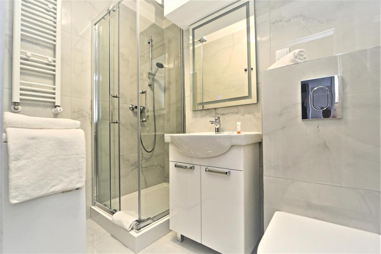 Apartament Swietojanska Przy Nabrzezu By Noclegi Renters Gdynia Exterior photo